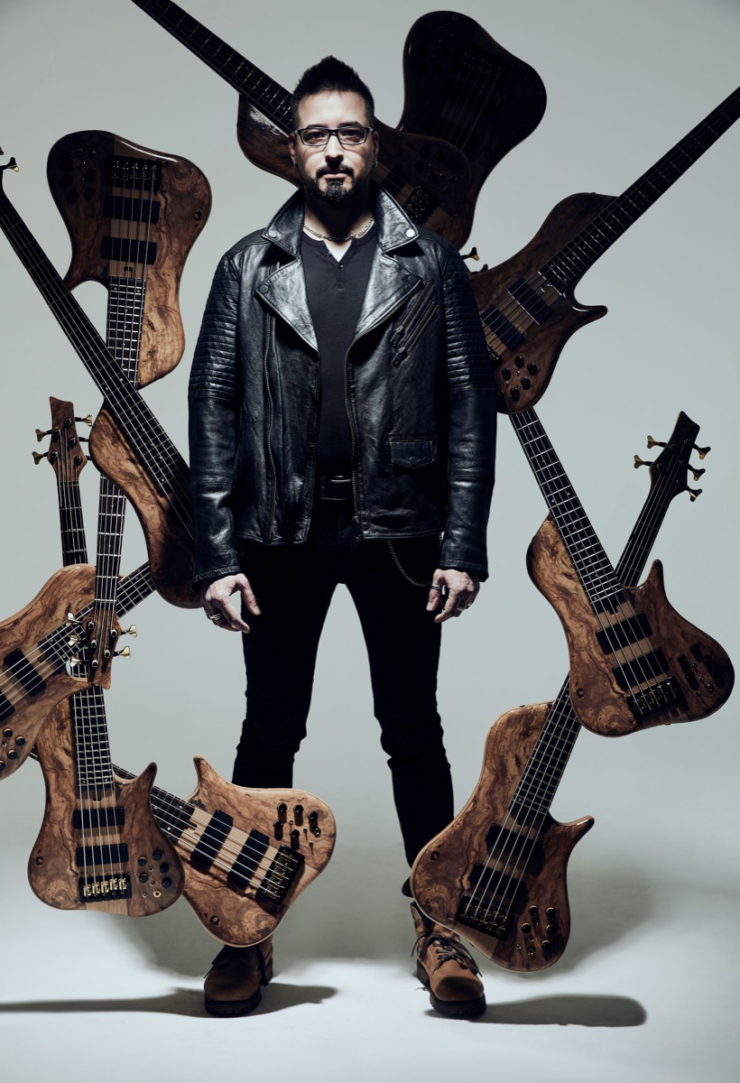 Бас-гитары Merlos Bass Guitars — мастерская Хосе Мерлоса